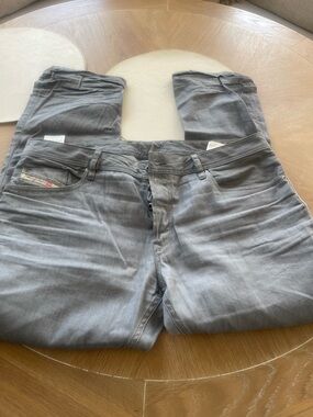 New DIESEL JEANS SIZE 38/32